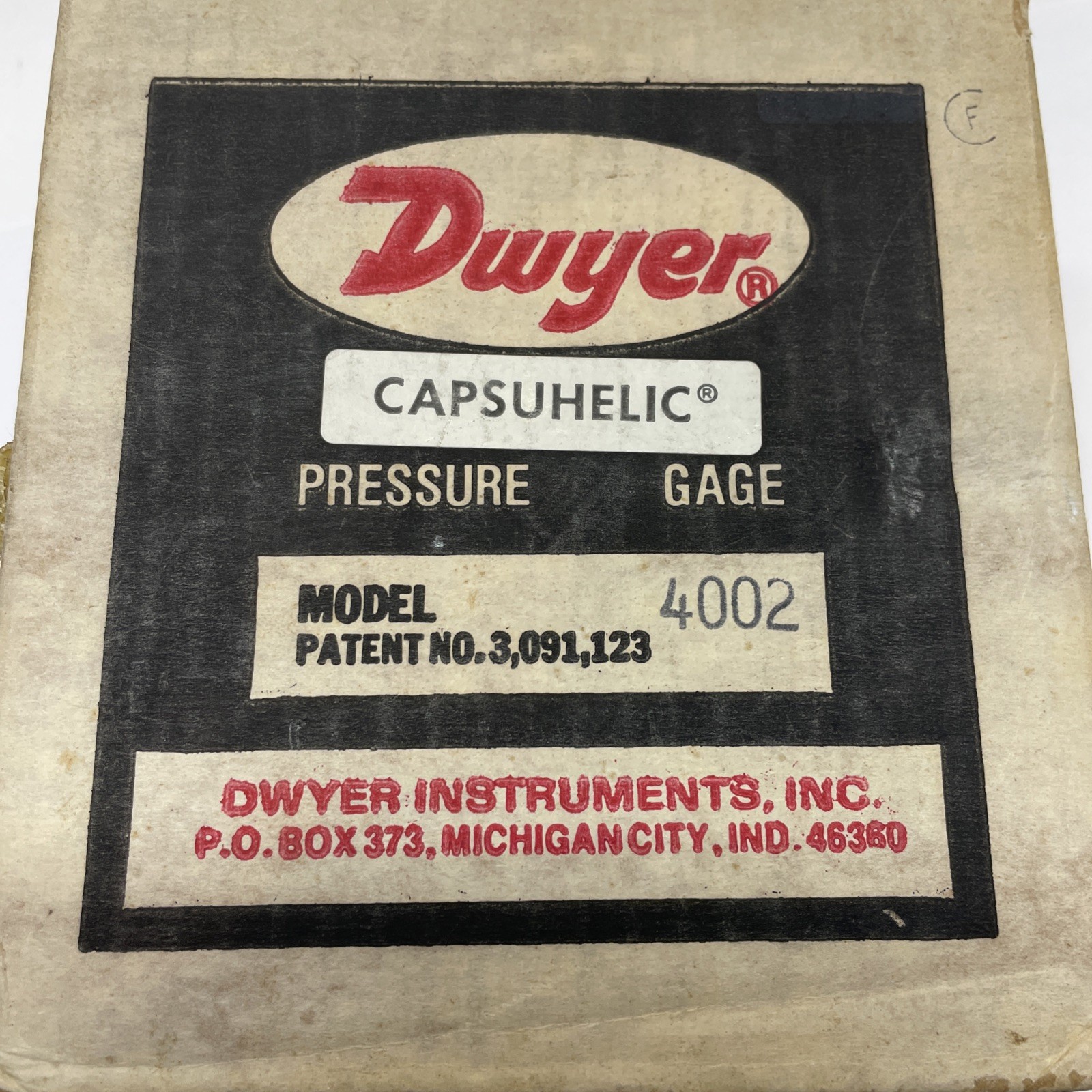 NEW Dwyer 4002 Capsuhelic Differential Pressure Gage – 0-2″ W.C.