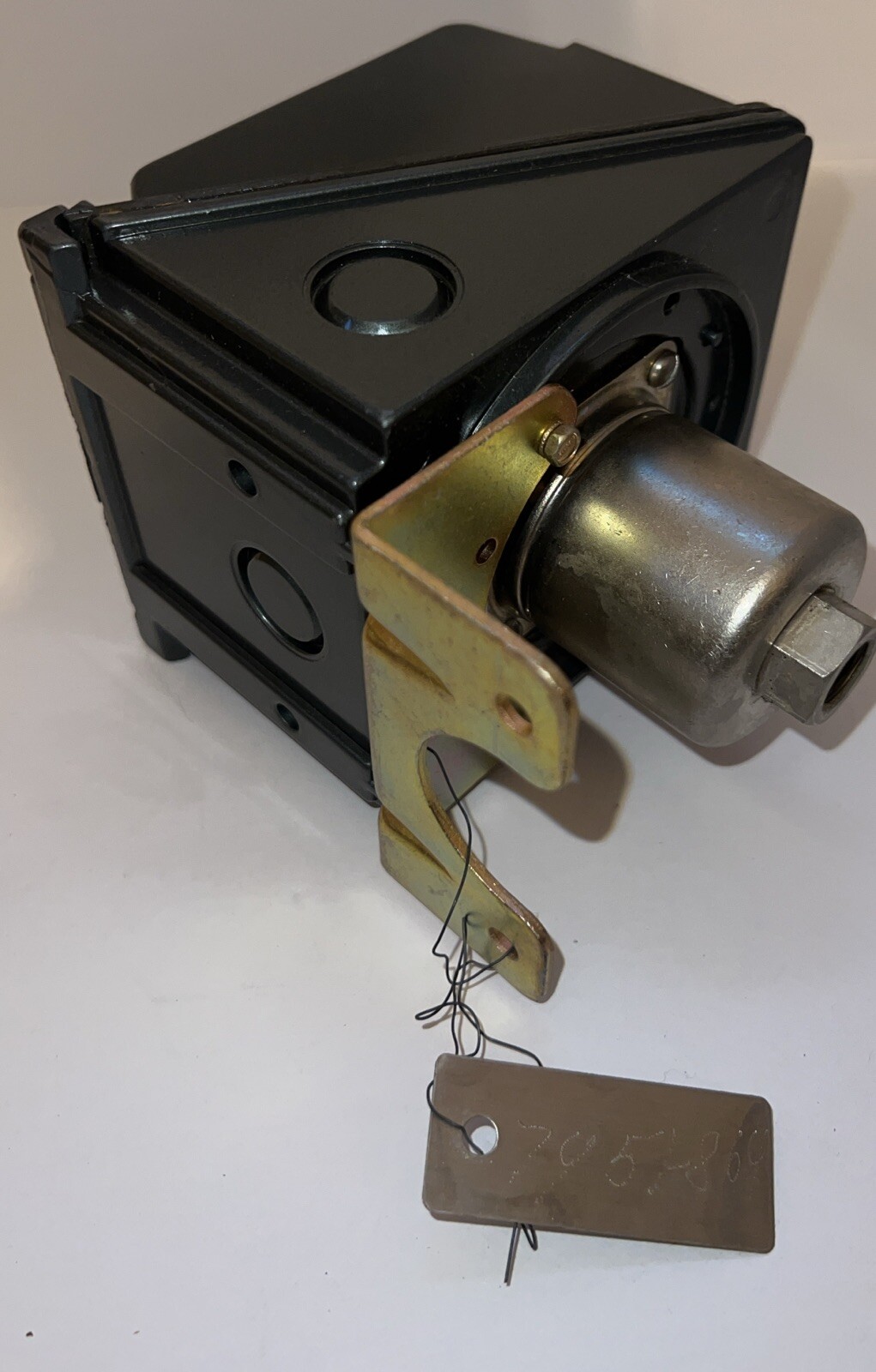 UE UNITED ELECTRIC J303 7921 9914 156 PRESSURE SWITCH NEW