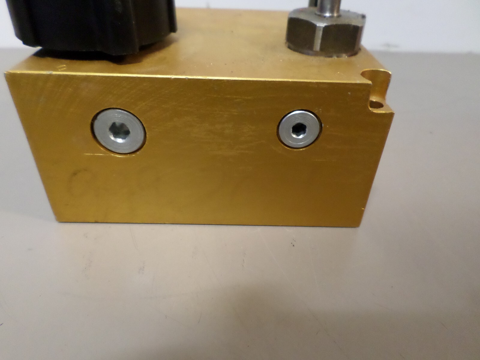 2FFC12-D6-10/20-SV888 Fluid Controls Inc. 10 – 20 GPM Spreader Valve As Shown