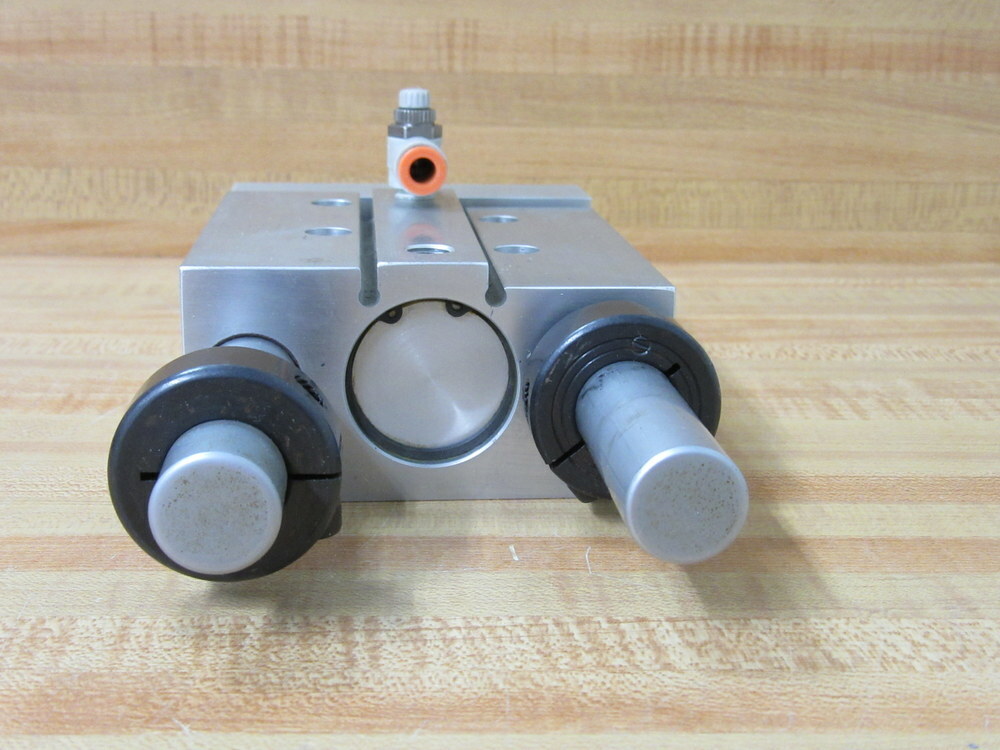 PHD SBH1 32 X 2-AE-M-Q6 Pneumatic Slide 04806626-06