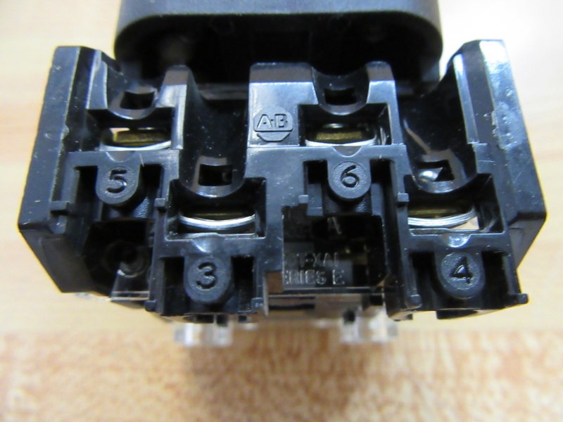 Allen Bradley 800TC-FXTQ24RA1 Push Pull Switch (Pack of 3)