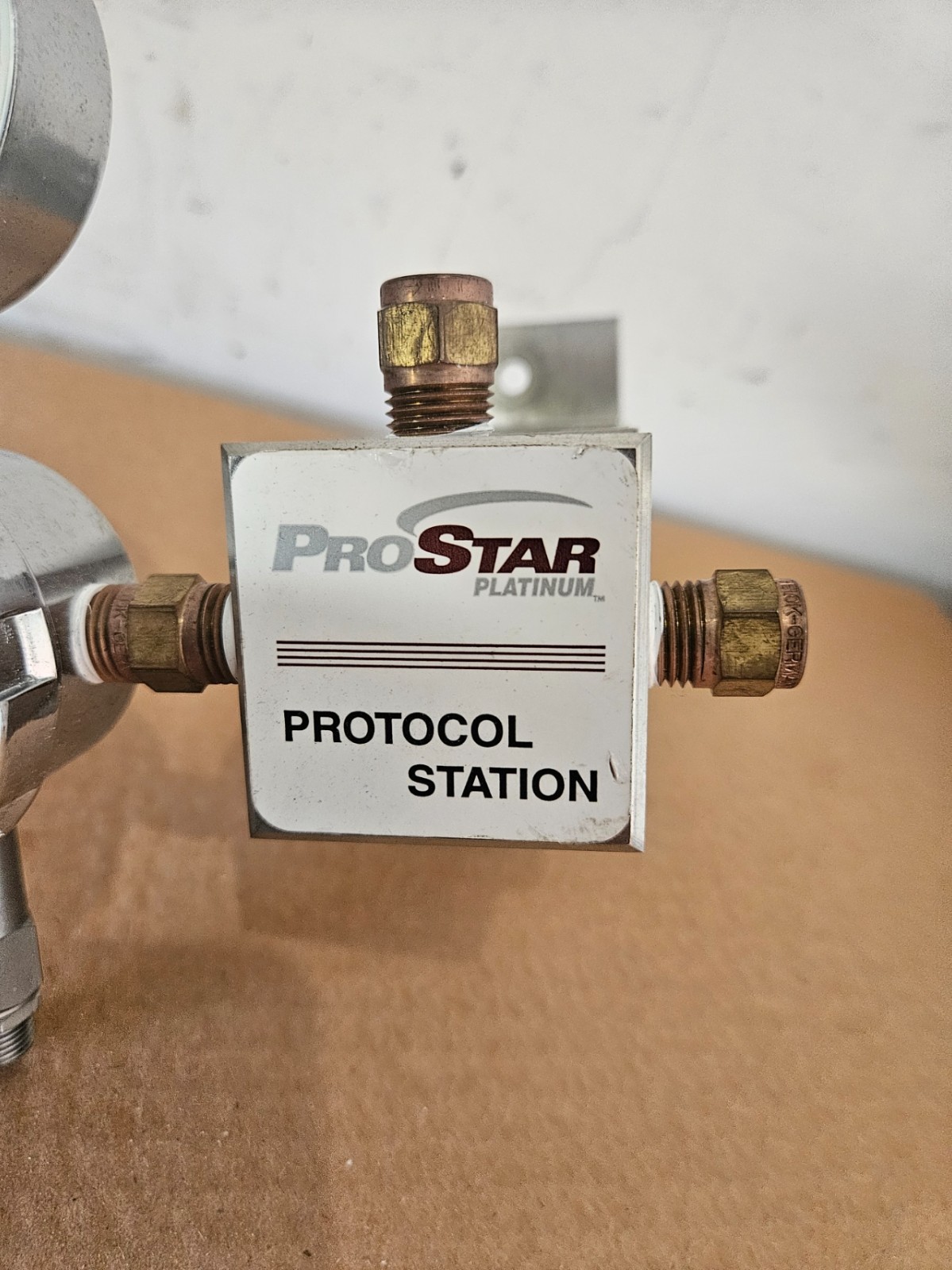 ProStar Platinum Gas Regulator with Protocol Station – 0-120 PSI Output – Max 30