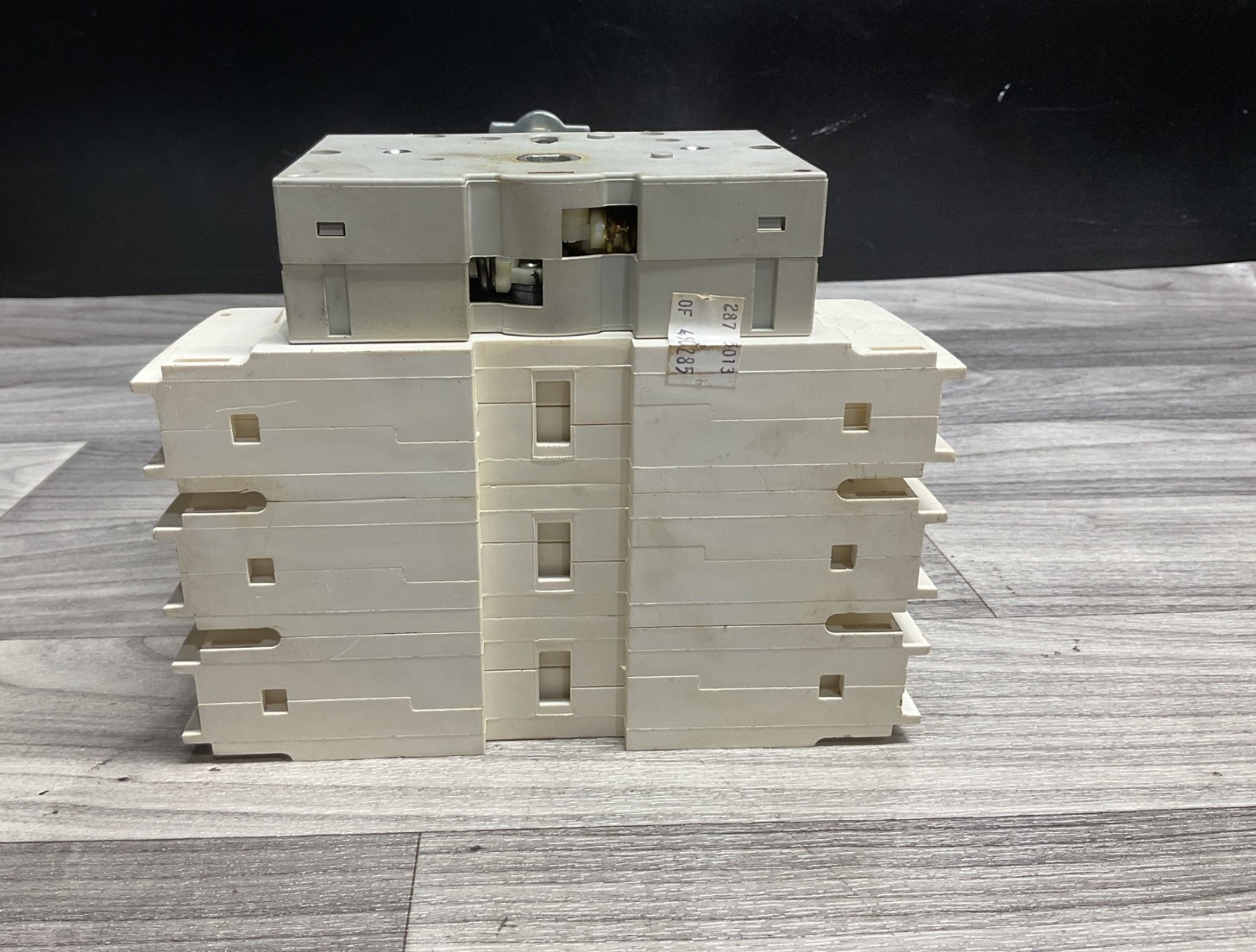 ALLEN-BRADLEY 194R-J100-1753 SER A SWITCH DISCONNECTOR FUSE #335A131PR2
