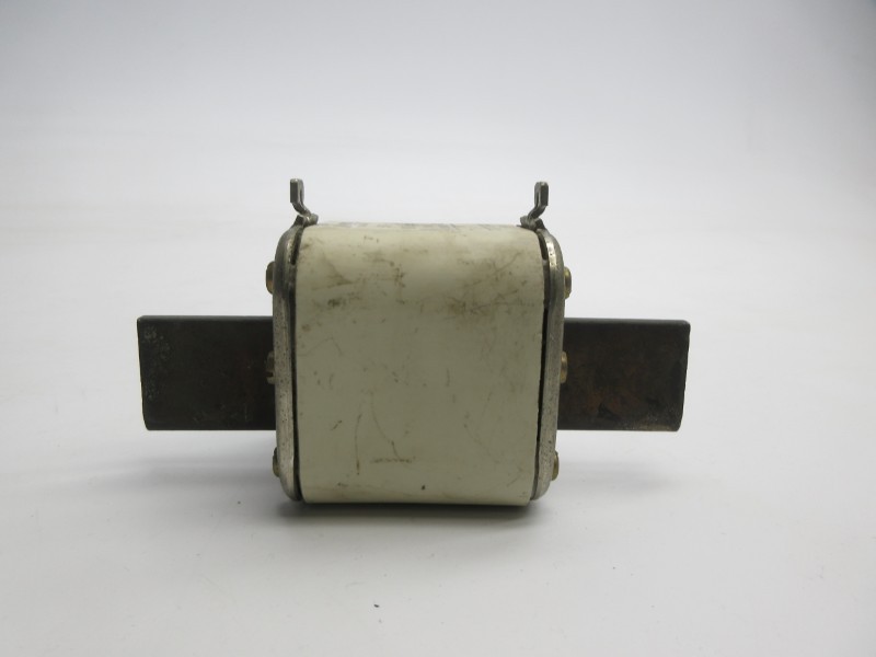 SIEMENS 3NA1436 500V 630A NSNP
