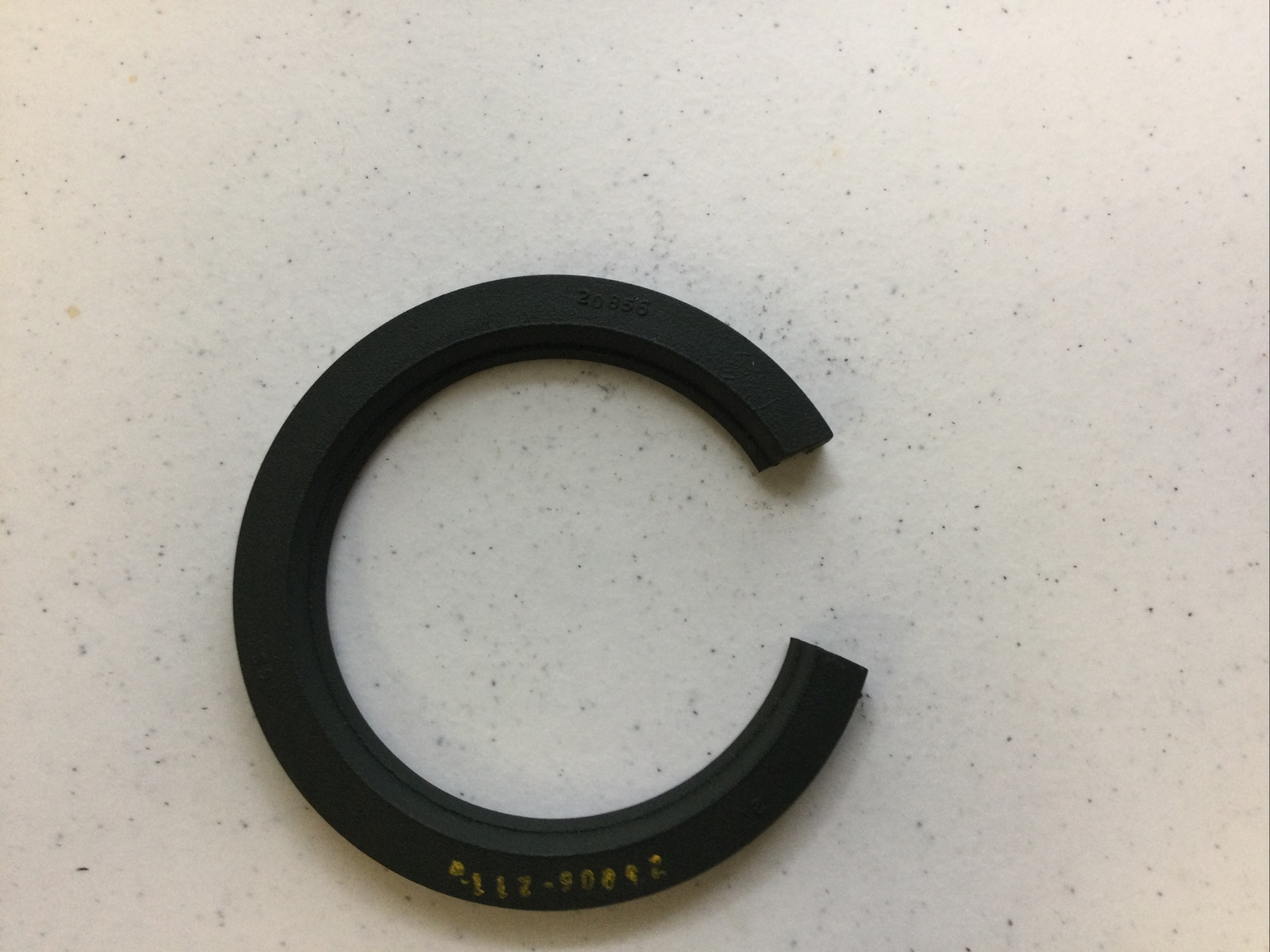 NEW GARLOCK-KLOZURE 25006-2118 DYNAMIC OIL SEAL, 23X2118, FREE SHIPPING
