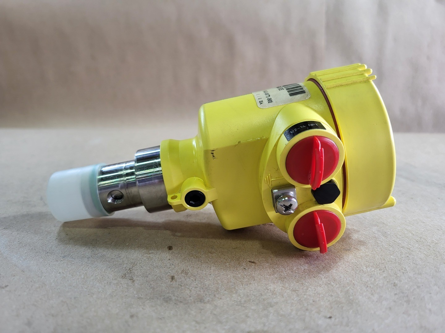 SURPLUS NEW VEGA VEGABAR82 Pressure Transmitter