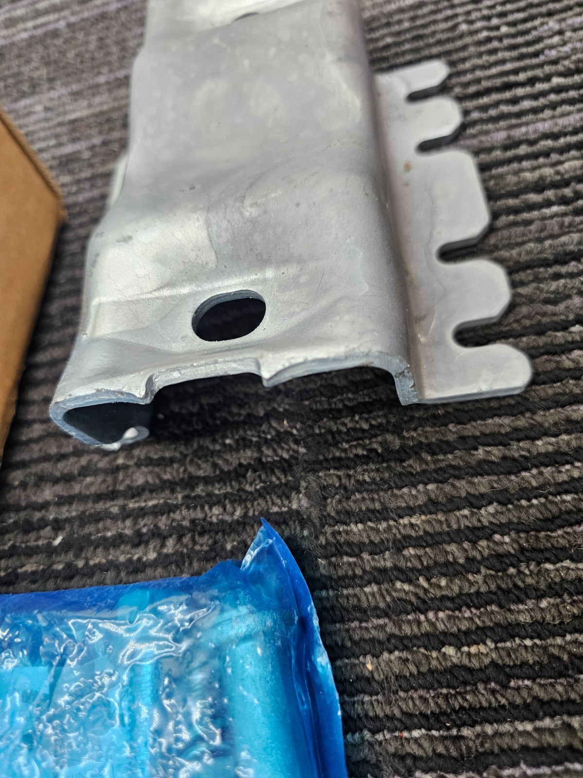 Ericsson SXK1255993/2 Dual ERS Heavy Bracket for Radio 4460