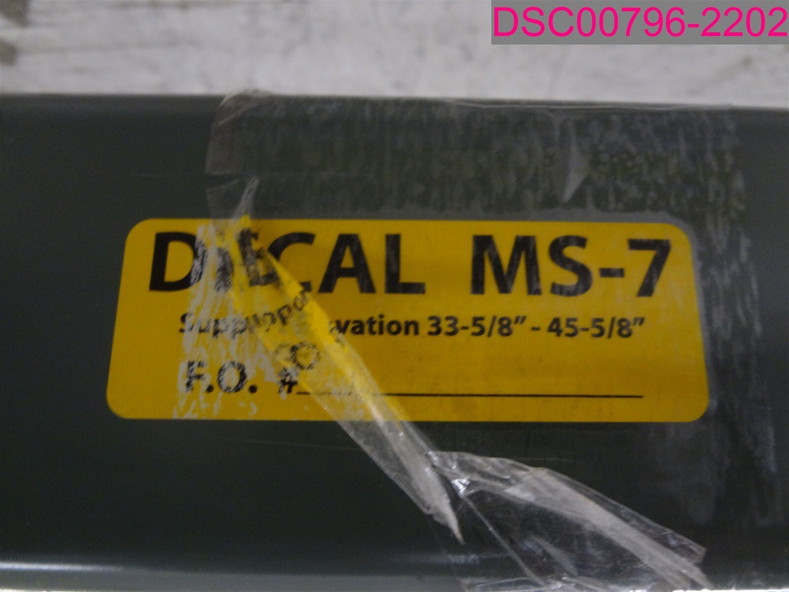 DECAL MS-7 Green Shelving Bracket 33-5/8″ to 45-5/8″