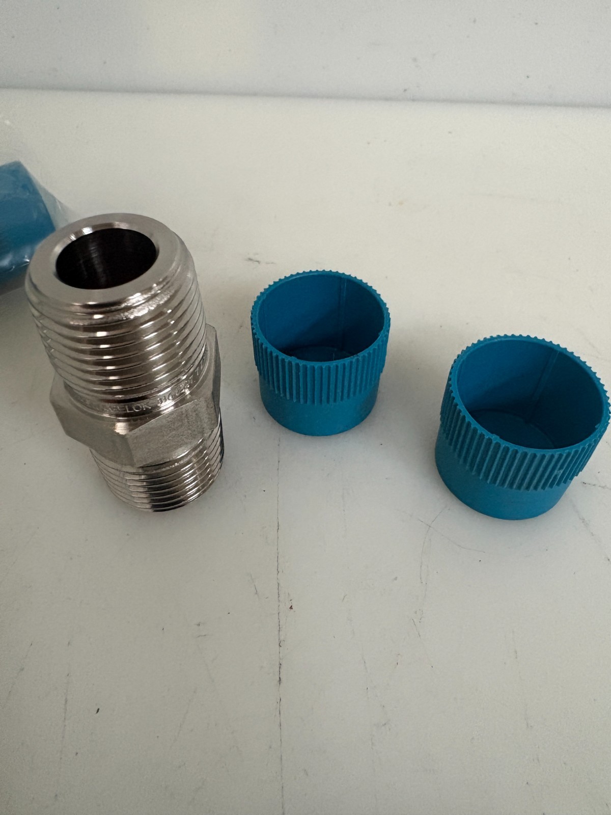 LOT OF 5 SWAGELOK S.STEEL STRAIGHT UNION MALE TO MALE 1/2X1/2 NPT 316 IS07