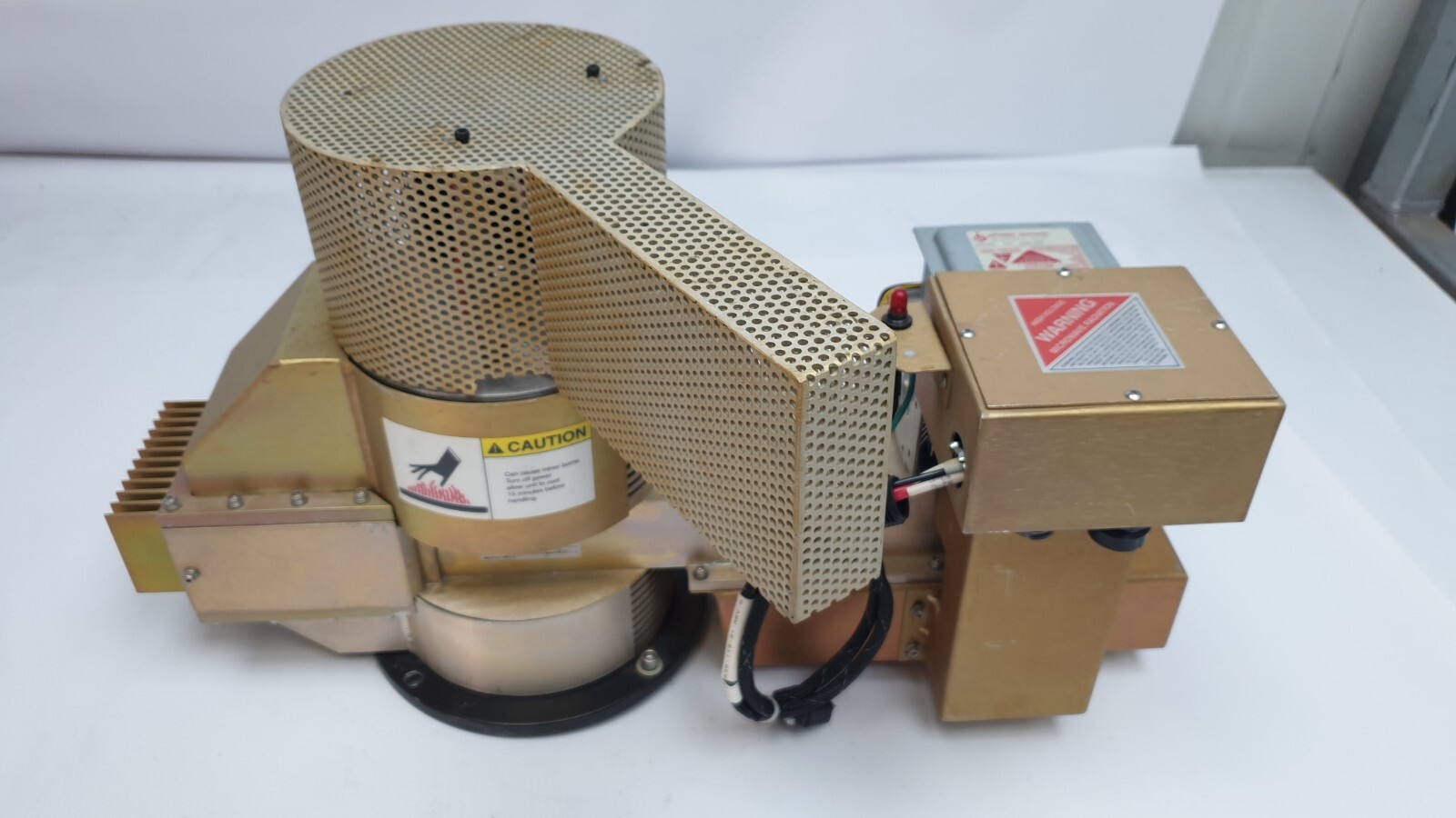 Novellus 95-4477 Stripper Module Waveguide GaSonics Aura 2000LL 200mm