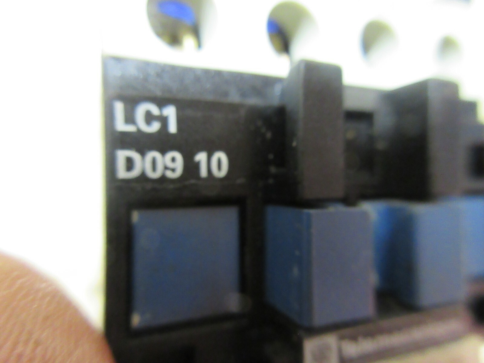 TELEMECANIQUE CONTACTOR LC1 D09 10 LA4 DA 1G LC1D0910 CINCINNATI 1000