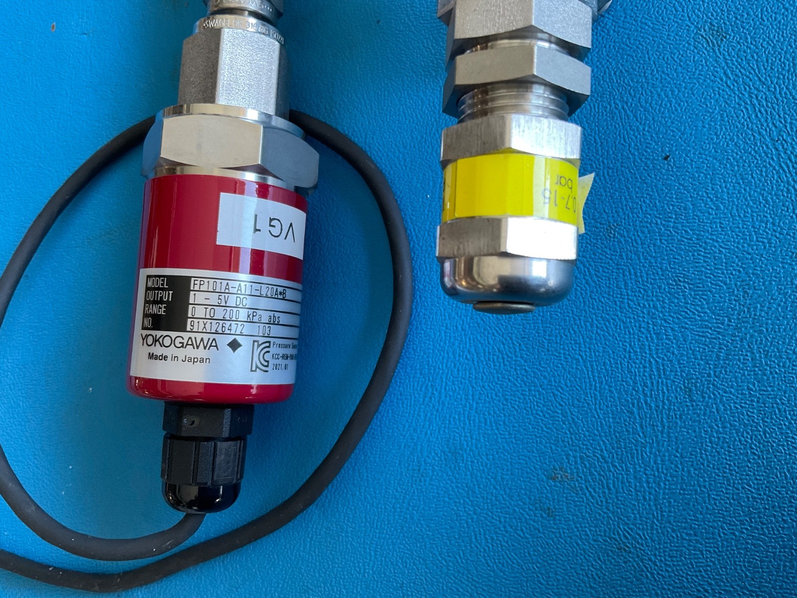 YOKOGAWA FP101-A11-L20A*B 1-5V DC 0 TO 200 kPa abs SWAGELOK RL3 10-225 SS-RL3S4