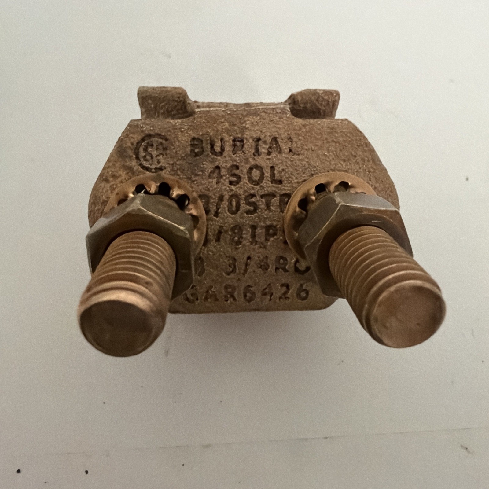 BURIAL GROUNDING CONNECTOR COPPER ALLOY 4 SOL-2/0 STR 1/2 ROD 1/4 IPS