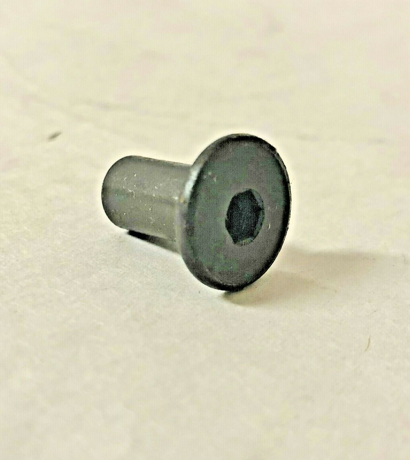 1/4″ Furniture Connector Cap Black Qty Lot of 350 # 9717