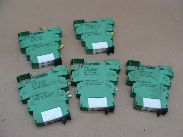 LOT OF 5 PHOENIX CONTACT SOLID STATE RELAYS 2961192 8A/250V 10A/250V W/SOCKET