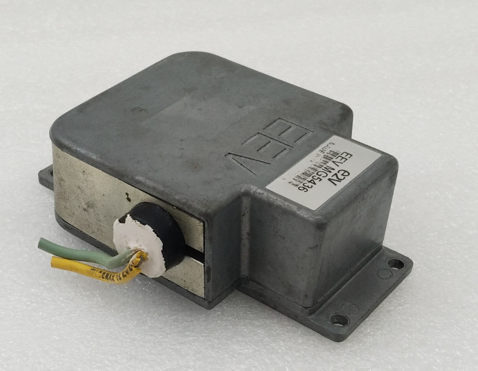 E2V Technologies EEV MG5436 Magnetron / E2V EEV MG5436 Magnet / Made in England