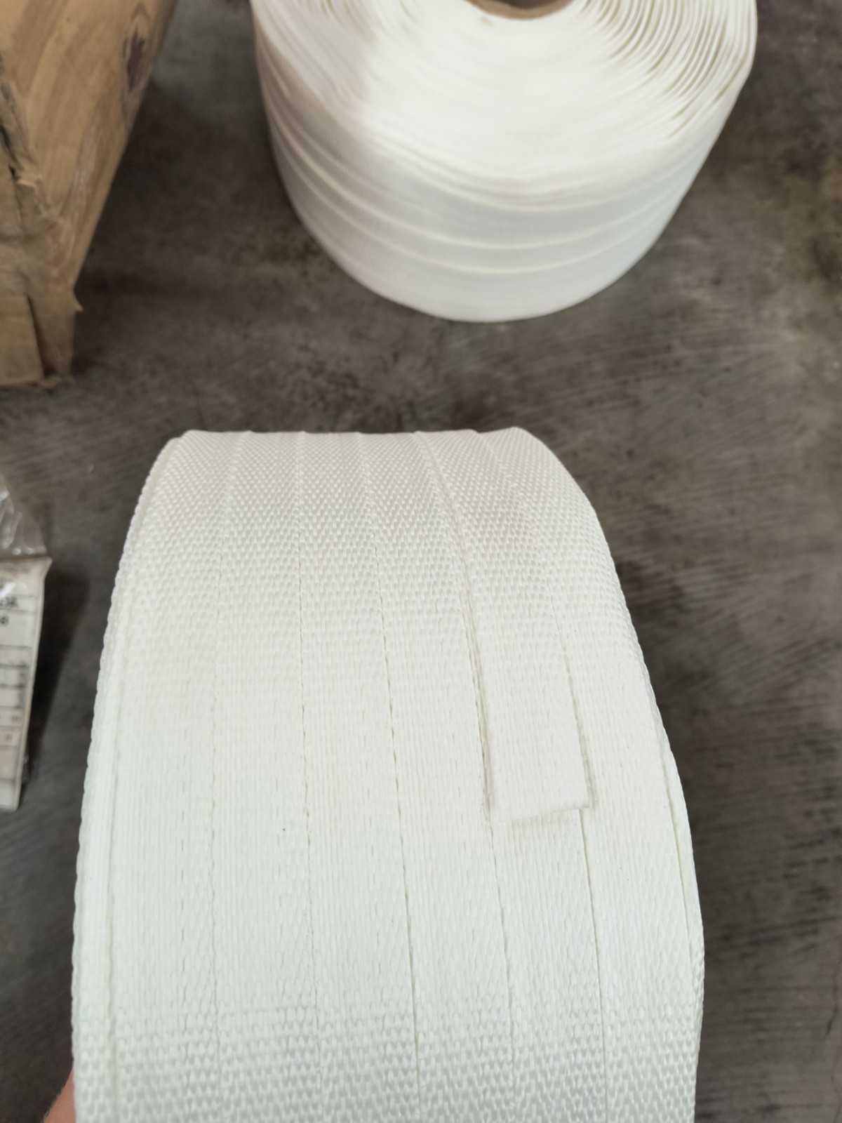 (2 Rolls) Caristrap 10458 Woven Polyester Strapping 3/4″ x 1,641 Feet Per Roll