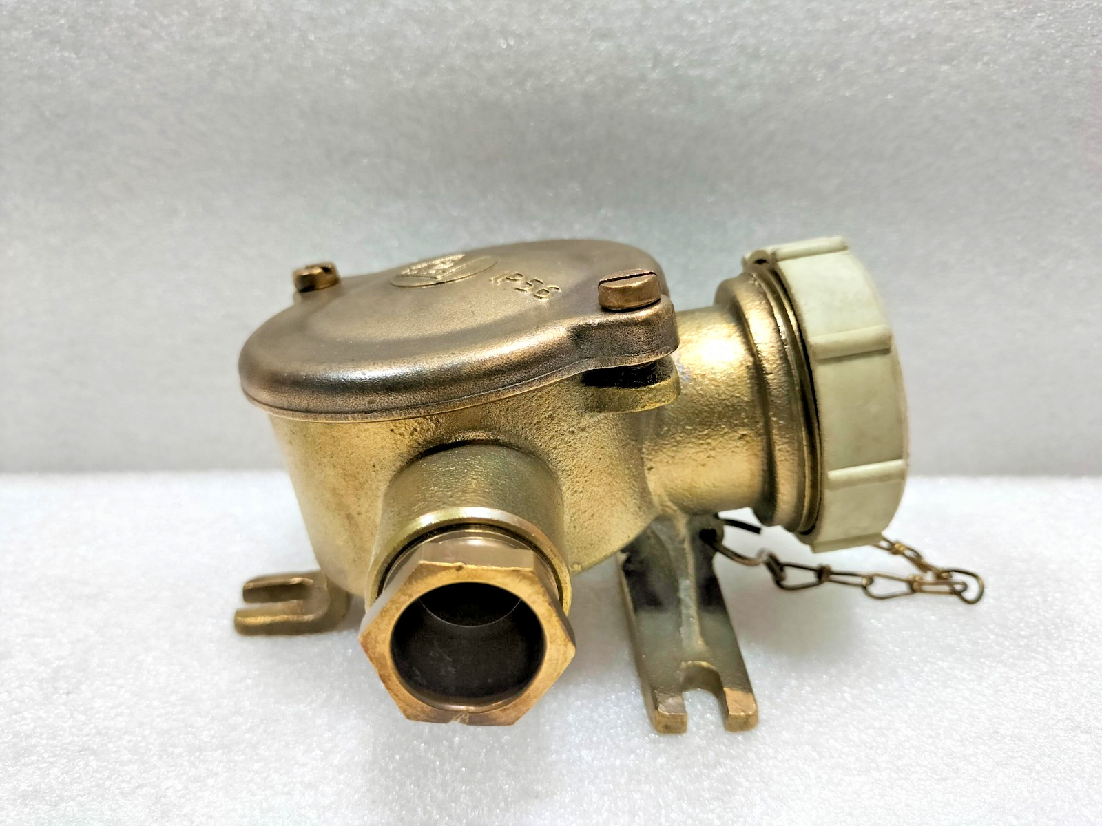 WISKA BRASS HNA SOCKET 250V 16A IP56