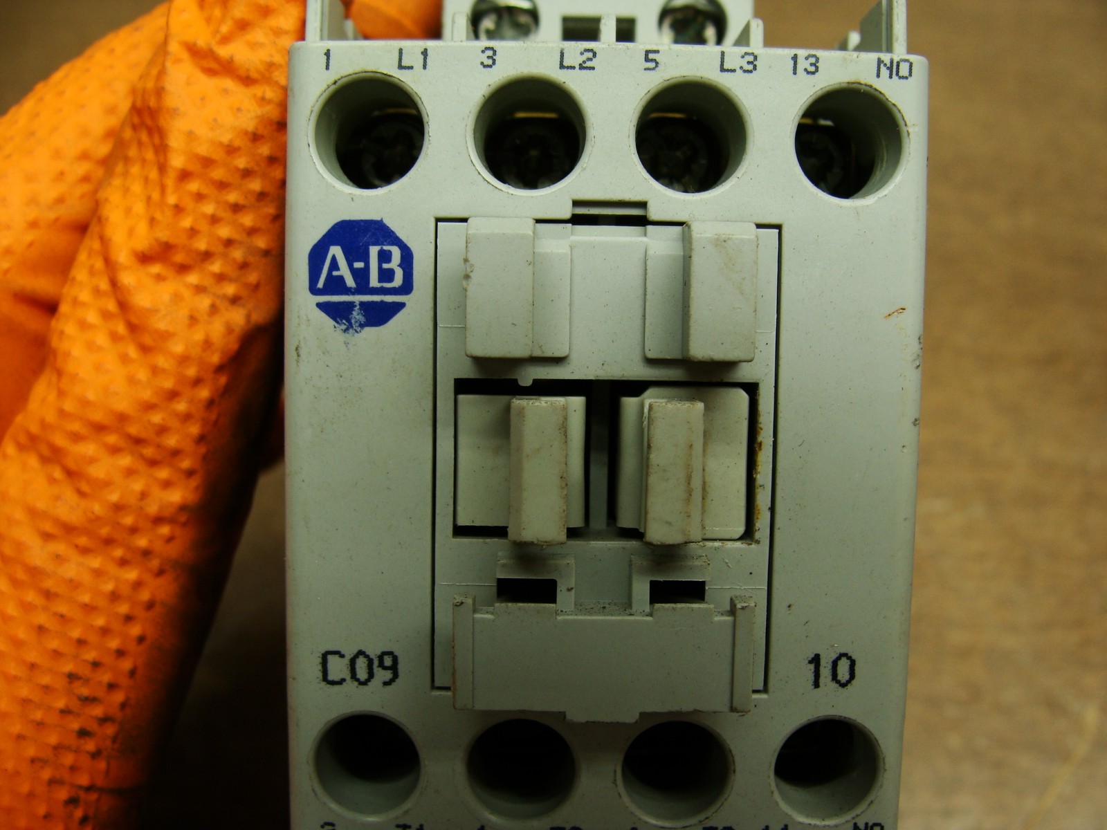 ALLEN BRADLEY 100-C09*10 SER A CONTACTOR W/193-ED1CB SER B OVERLOAD RELAY