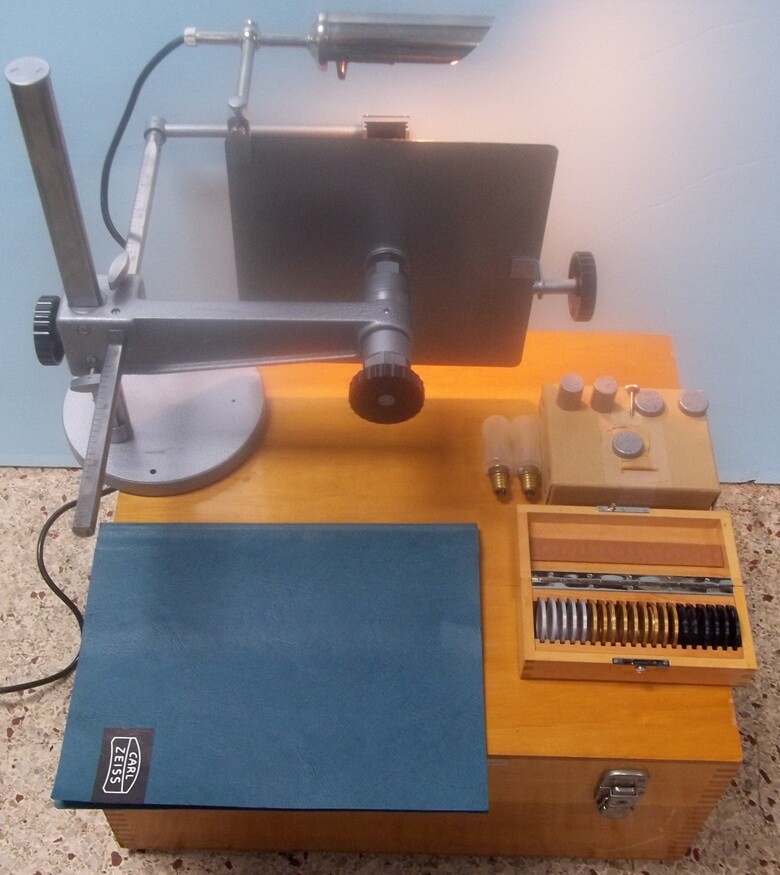 CARL ZEISS AERO-SCHETCHMASTER, LUZ: 113373 WITH ACCESSORIES IN WOODEN CASE.