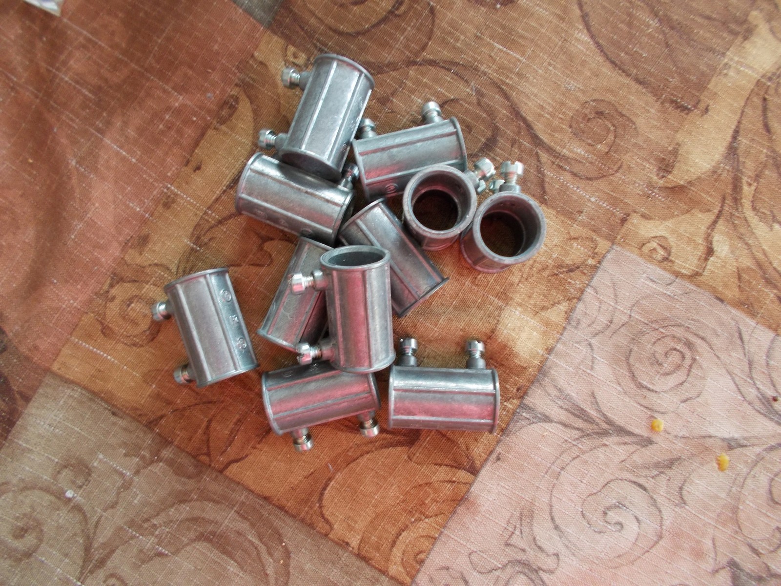 NEW Halex 21228 1/2″ Set Screw Coupling, Lot of 11 *FREE SHIPPING*