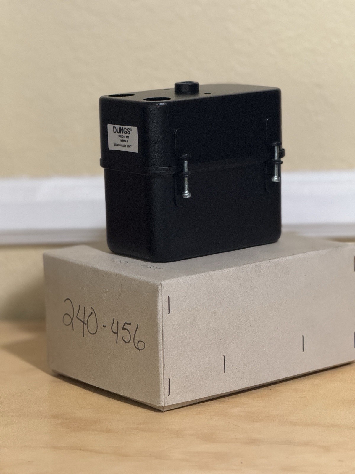 Karl Dungs 240-456 NEMA4 Enclosure Kit