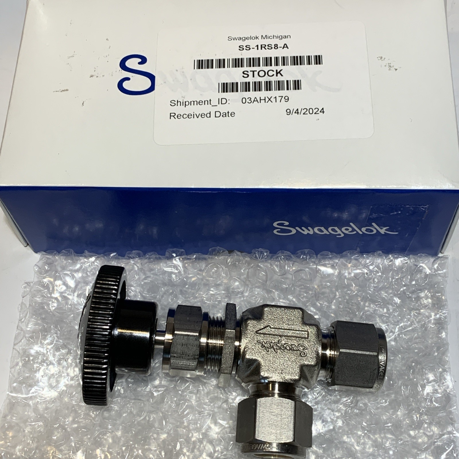 Swagelok SS-1RS8-A 316 stainless steel, integral bonnet angle-pattern needle