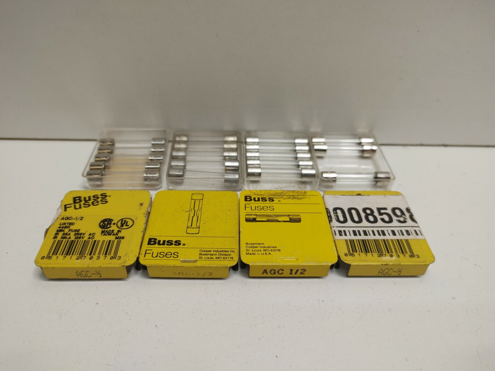 LOT OF 18 NEW OLD STOCK! BUSSMANN 1/2A 250V FUSES AGC-1/2