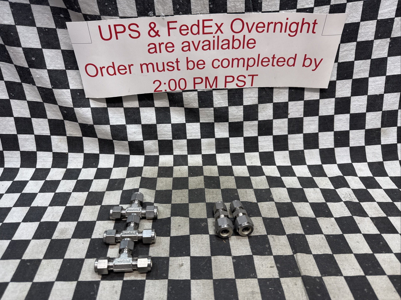 SWAGELOK SS-600-6-4, SS-400-3, TEE UNION REDUCER 1/4″, LOT OF 5, SHIPSAMEDAY