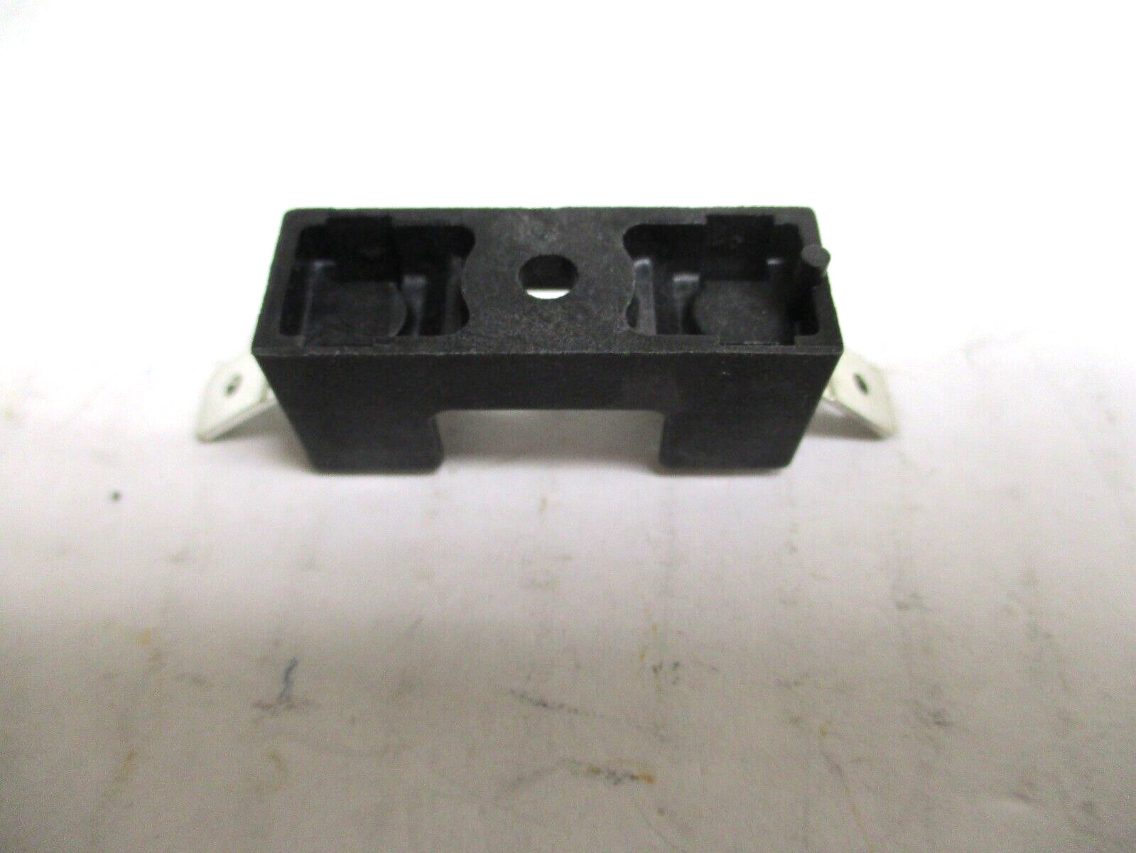 RELIANT FUSEBLOCK , S-8202-1-R , 1 – LOT OF 9
