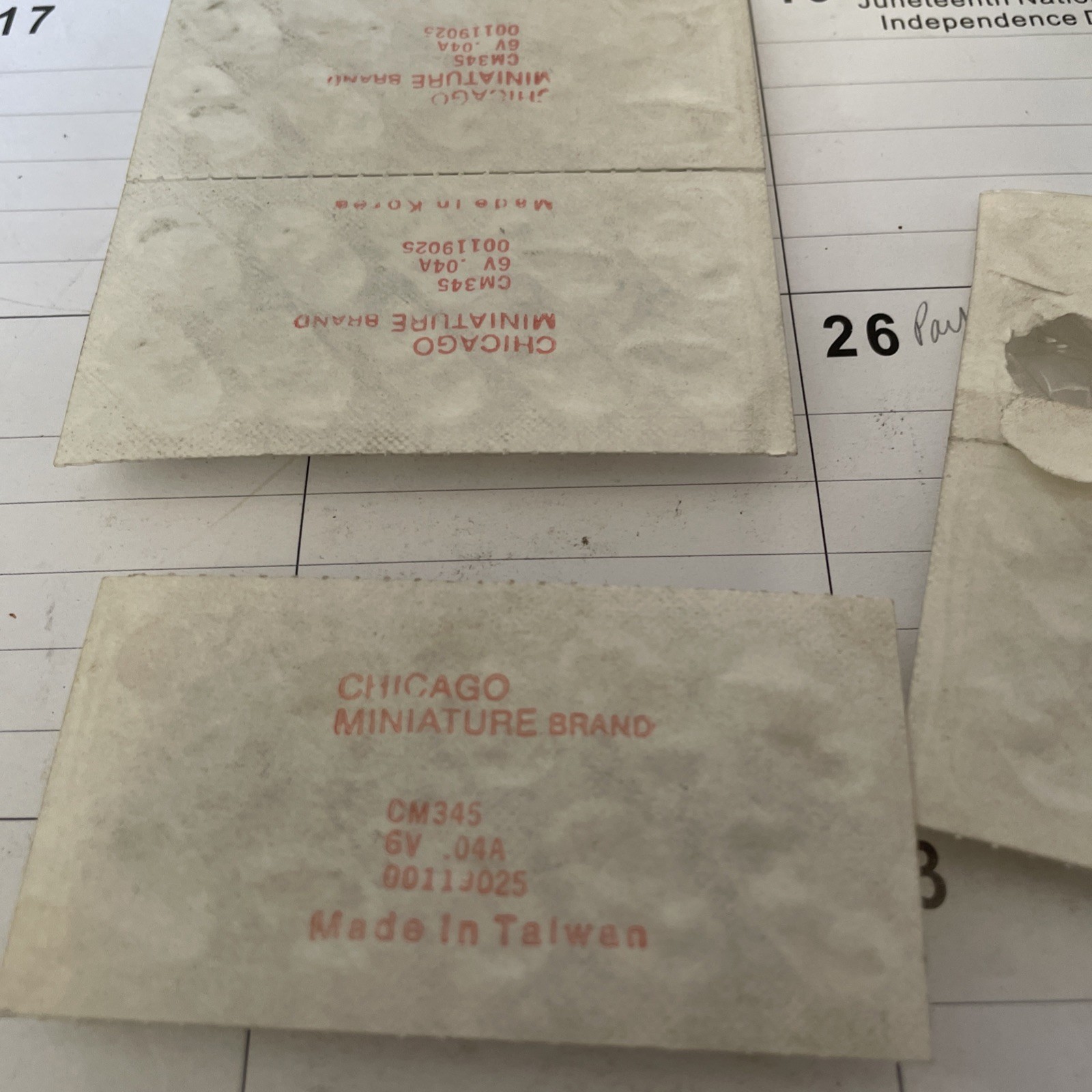 Chicago Miniature Lamp 345 Lot Of 35