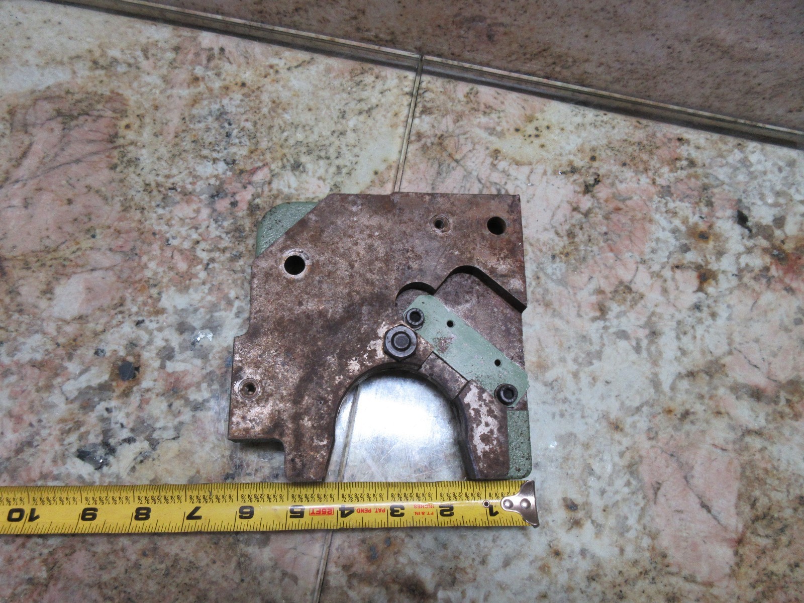 MORI SEIKI MV-45B CNC VERTICAL MILL ATC TOOL CHANGER CAROUSEL HOLDER ARM CAT45