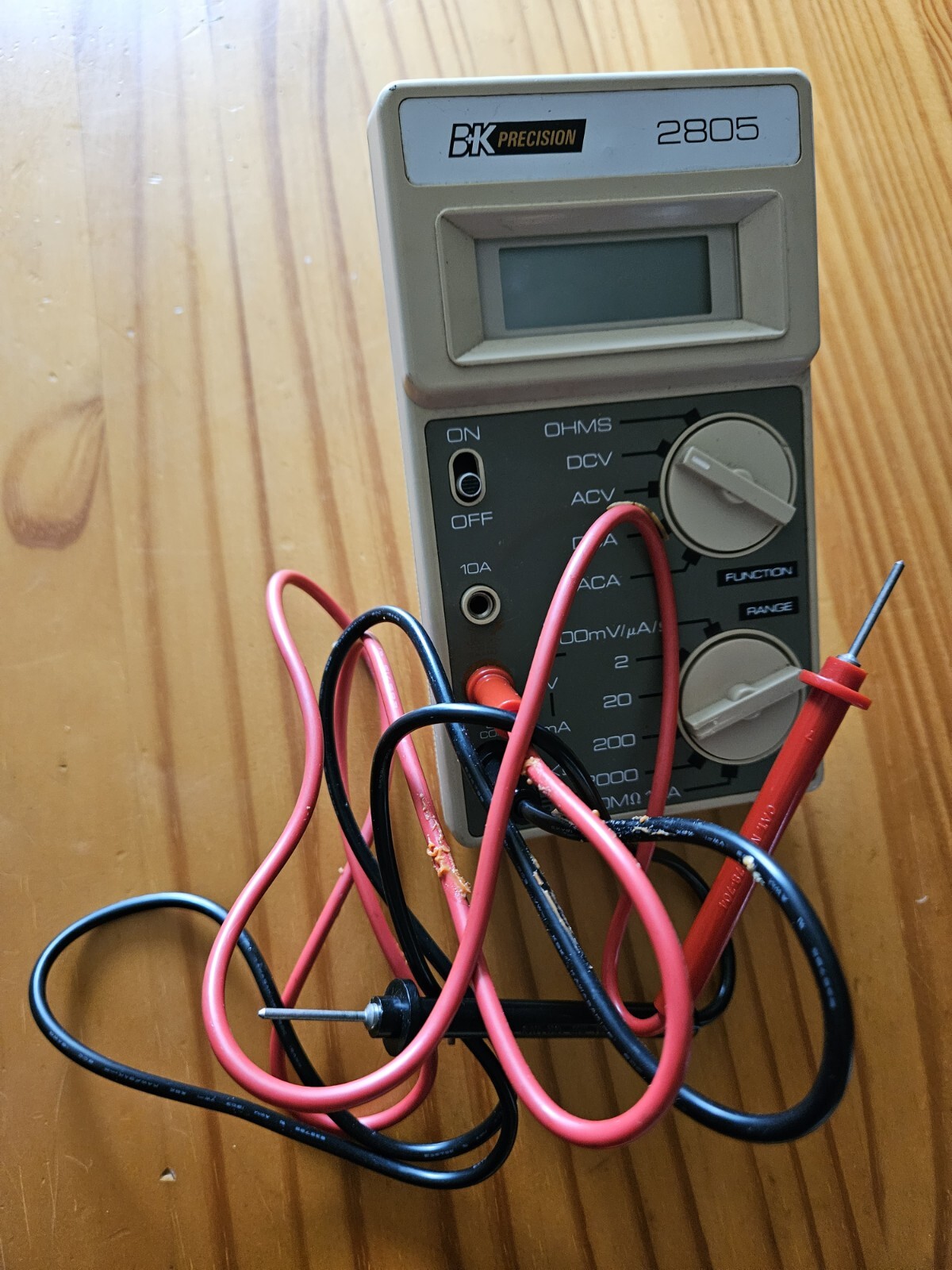 BK PRECISION 2805 DIGITAL MULTIMETER Tested Turns On VF9