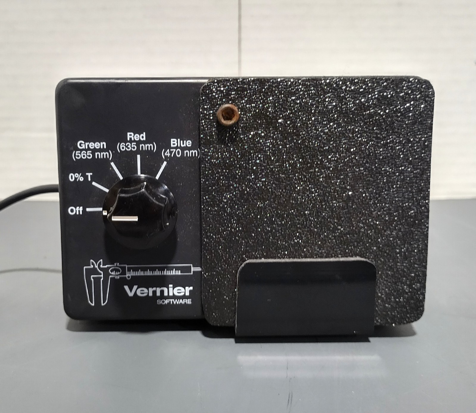 Vernier Software 0% T Green 565nm Red 635nm Blue 470nm Colorimeter – Untested