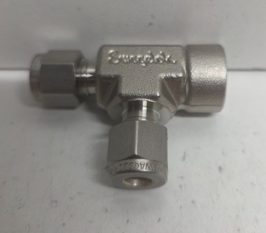 NEW NO BOX! SWAGELOK 1/4″ TUBE OD X 1/4″ FNPT STAINLESS RUN TEE SS-400-3-4TFT