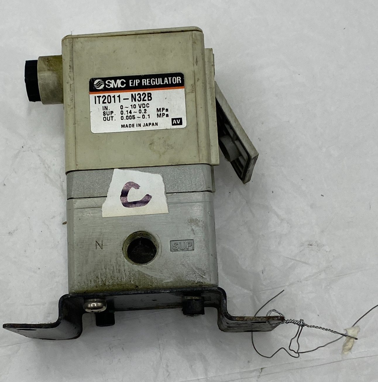 SMC IT2011-N32B Regulator,SUP.0.14-0.2 mPa 0-10VDC in,Out 0.00-0 .1MPa,