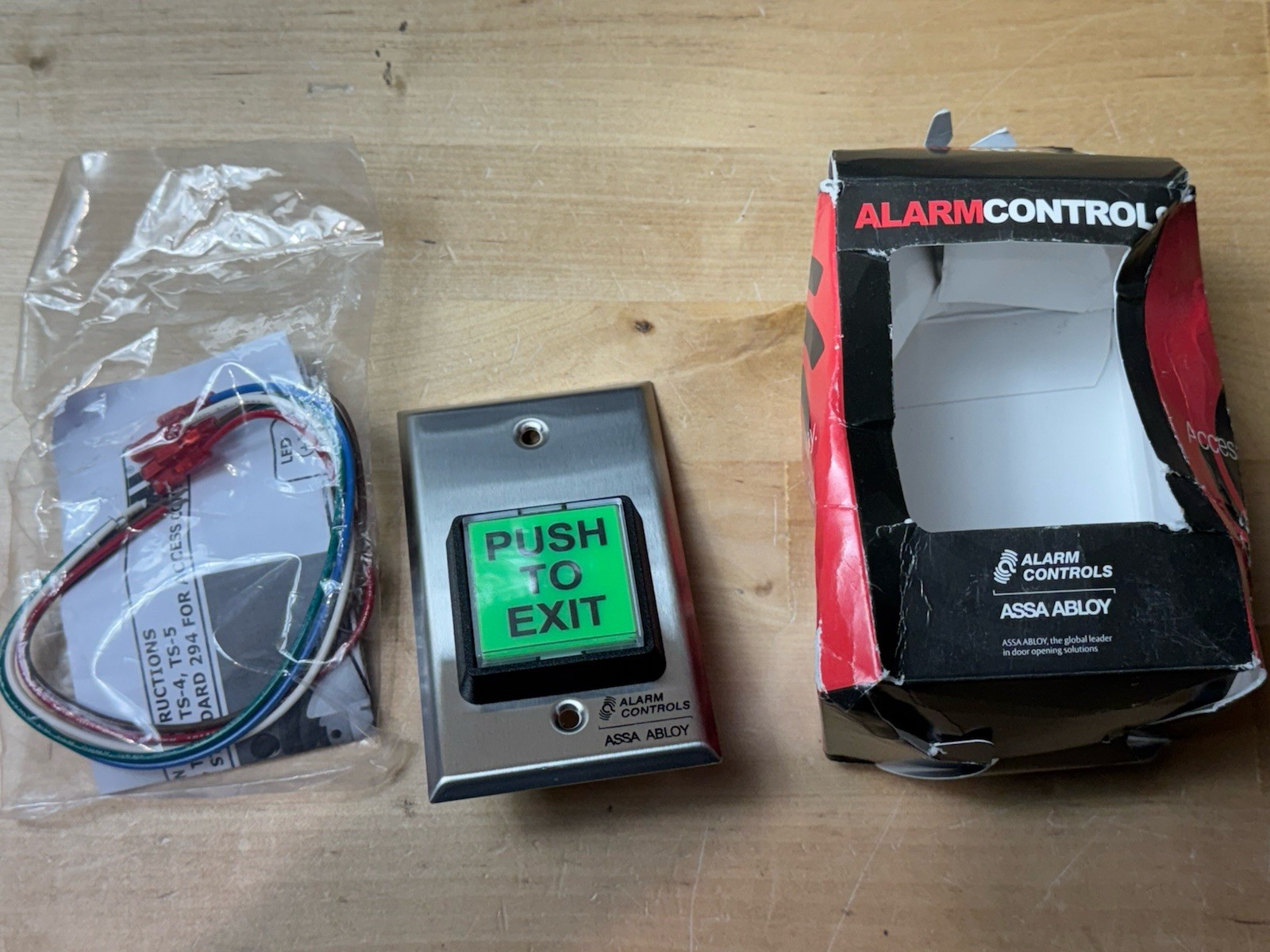 ALARM CONTROLS TS-2 PUSH BUTTON RTE (ILLUM) SPDT