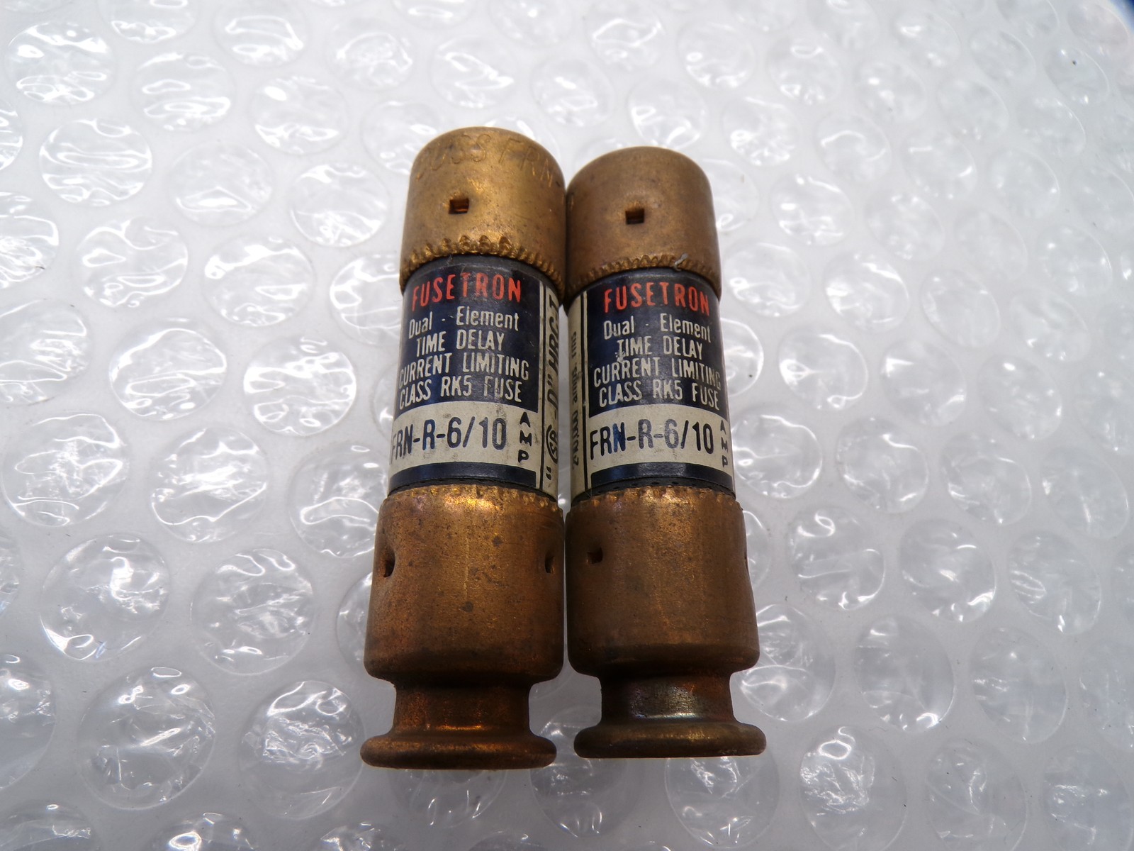 FUSETRON FRN-R-6/10 FUSE LOT OF 2 NSNP