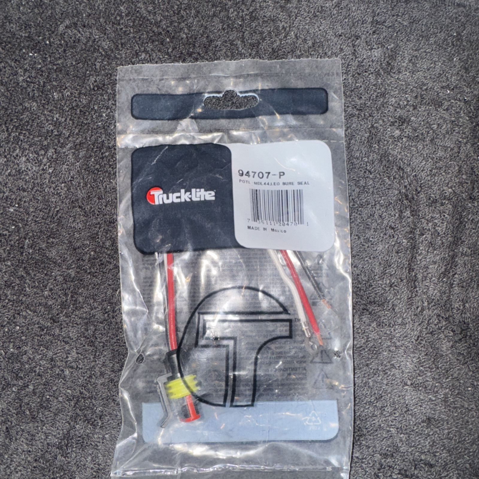 Truck-Lite 94707 LED Stop/Turn/Tail Light (Plug Fit N Forget)