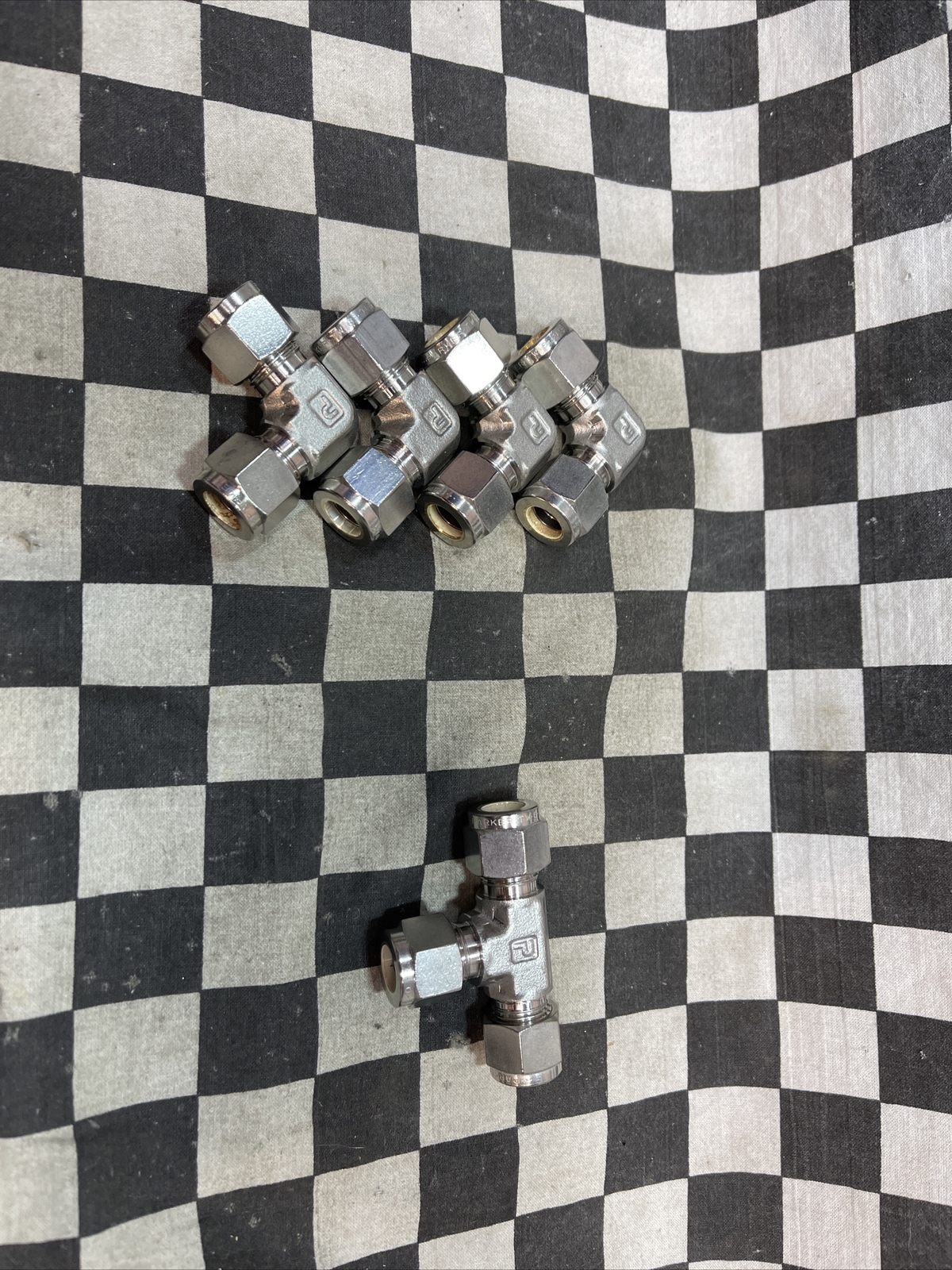 PARKER ELBOW TEE UNION 3/8″, 6ET6-316 6EE6-316, LOT OF 5 SHIPSAMEDAY#1606V48