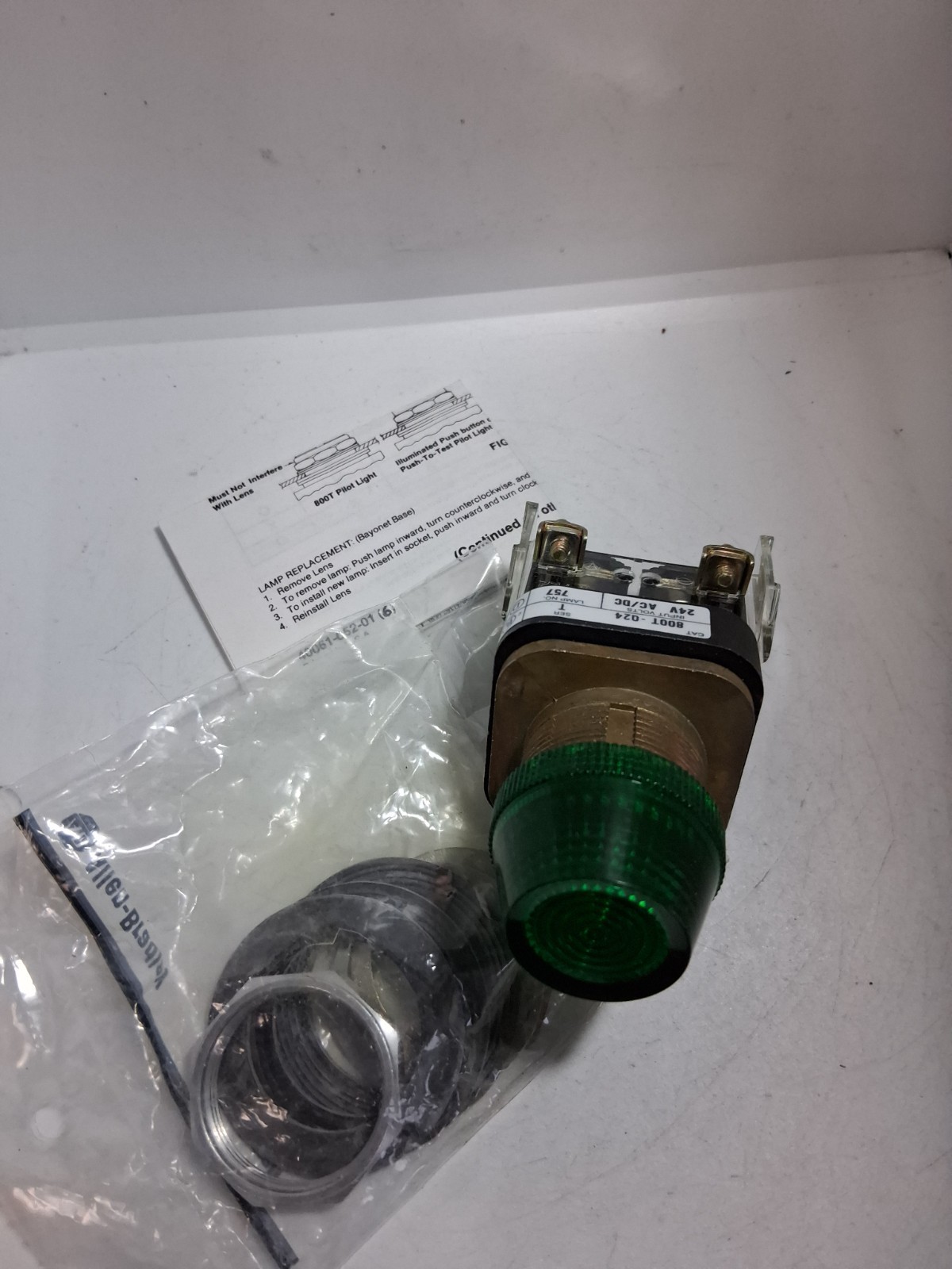 ALLEN BRADLEY 800T-Q24G PILOT LIGHT GREEN 24VAC/DC SERIES T NNB