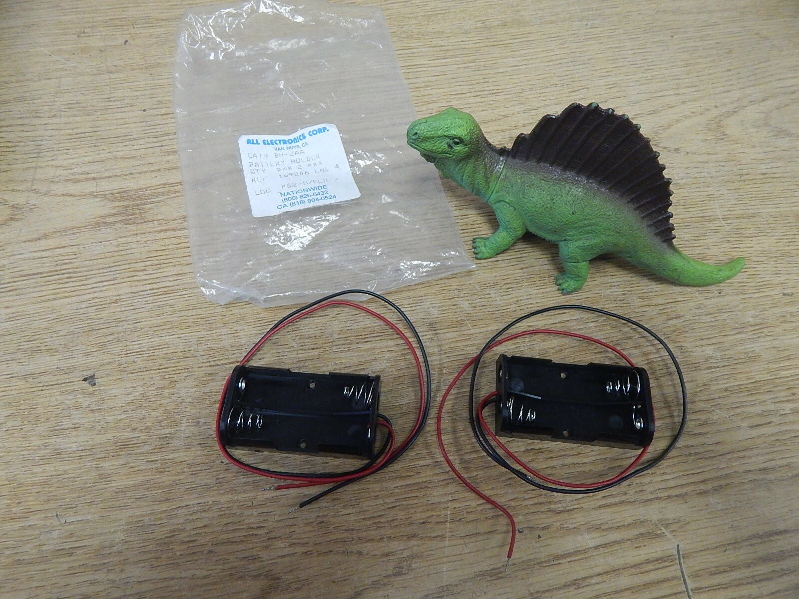 NEW All Electronics Corp BH-2A169206 PS2-H/FLR Battery Holder Lot of 2