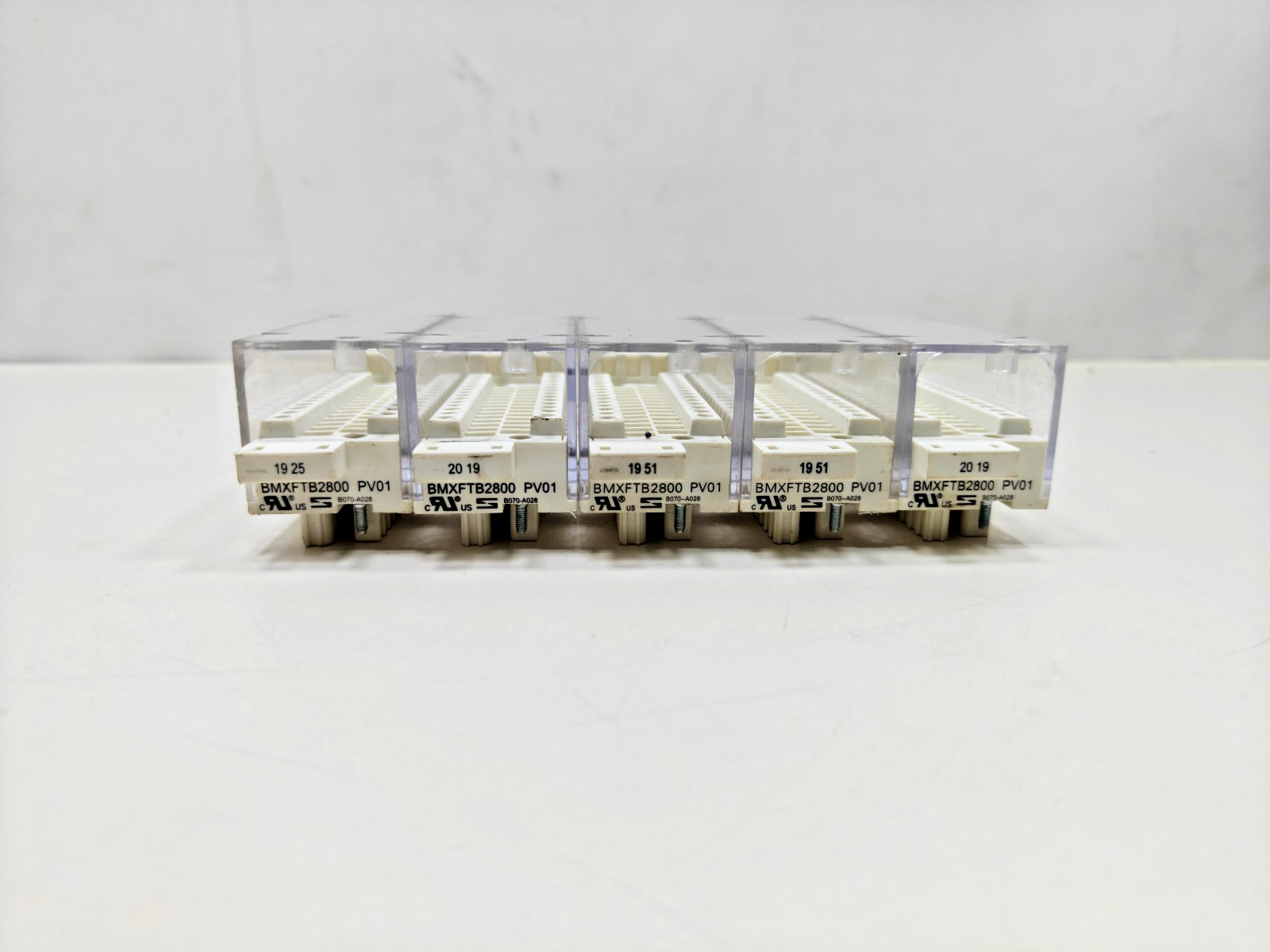 (5Pcs) BMXFTB2800 Schneider Electric 28-Pin Removable Caged Terminal Blocks PV01