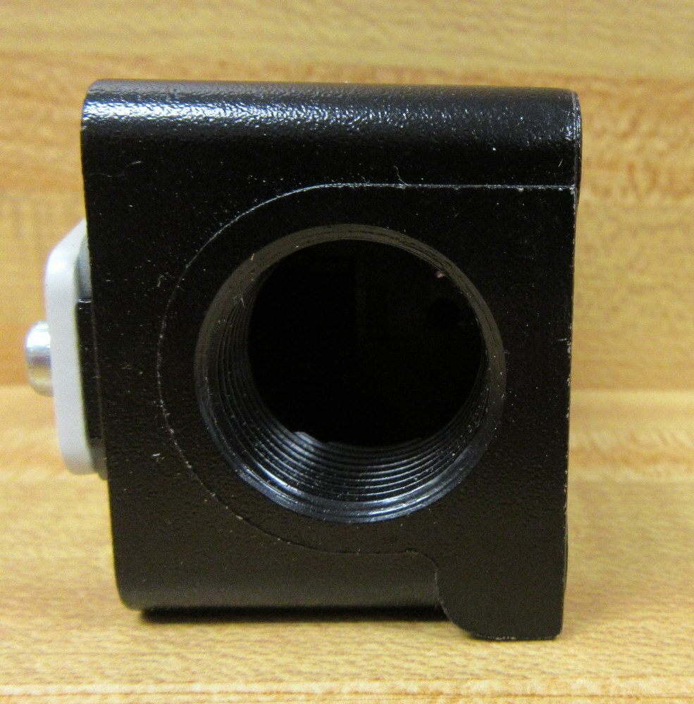 Siemens 3SE2 120-1GW Position Switch 3SE21201GW W/O Head