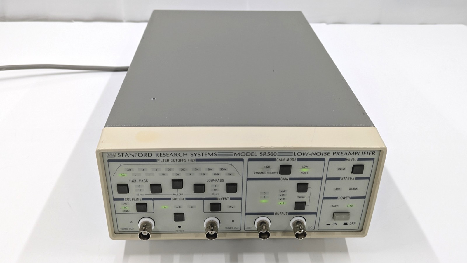 SR560 [Operation Tested] Low Noise Voltage Preamplifier SRS S/N:69925