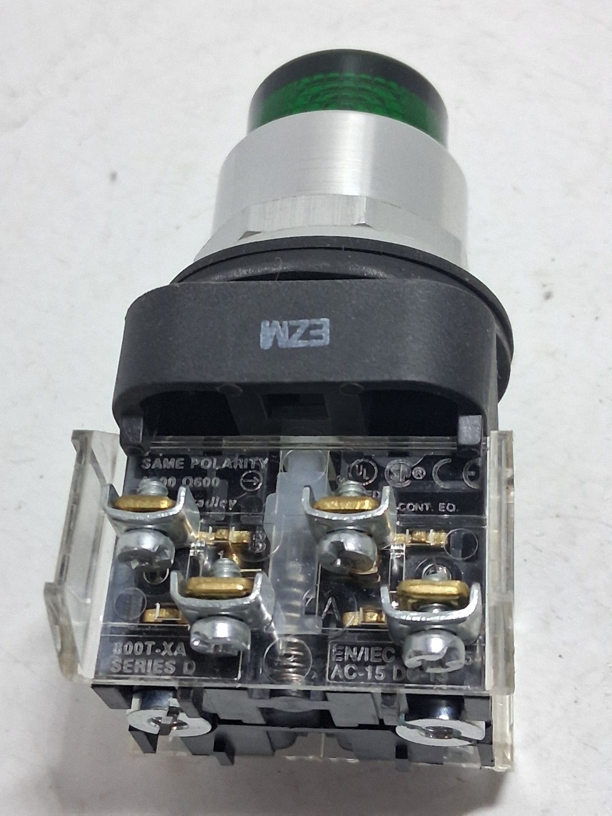 ALLEN BRADLEY 800T-QB24G PUSHBUTTON ILL 24VAC/DC GREEN 1NO/1NC SERIES T NNB
