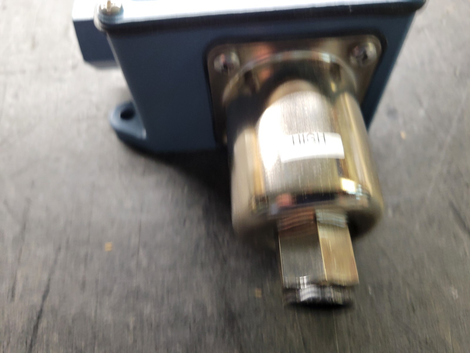 United Electric Controls J21K-150 Pressure Switch.