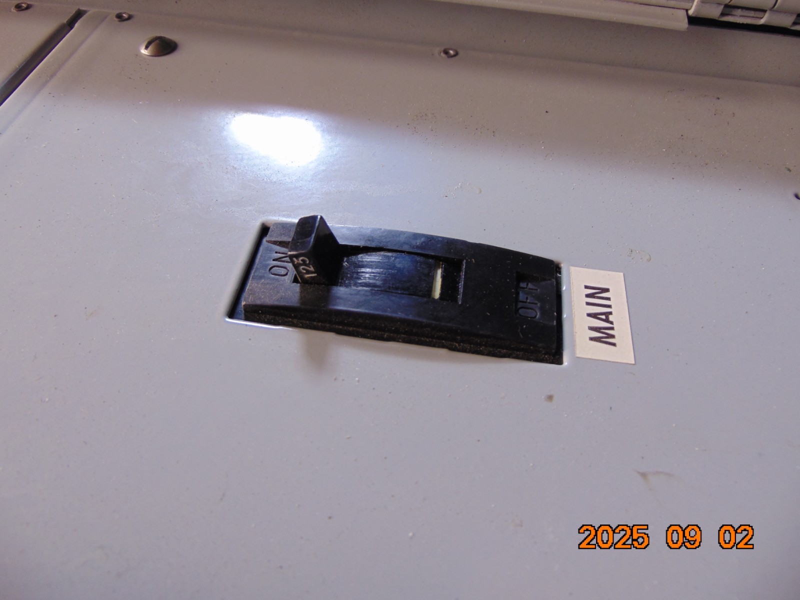 GE TYPE NLAB STYLE 5 125A 120/240V 1PH 3W PANELBOARD w ENCLOSURE see description