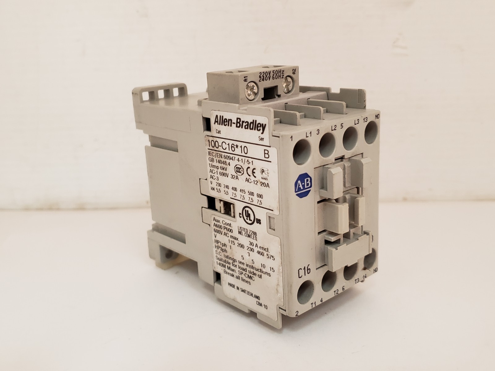 ALLEN BRADLEY 100-C16F10 CONTACTOR 220/240V 50/60HZ SERIES B