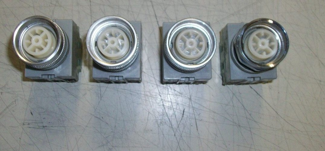 Idec Izumi 41-10569 Keyed 2 Position Selector Switch 41-010570 125V 5A 300V 3A